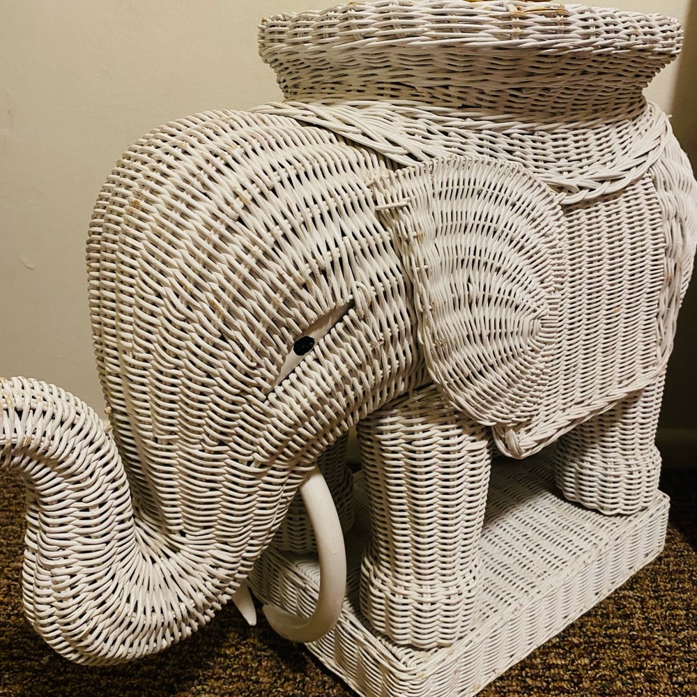 Rare Vintage 70’s White Elephant Woven Side Table Boho Aesthetic
